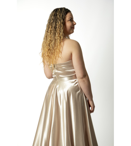 Conjunto de Corpete e Saia em Cetim