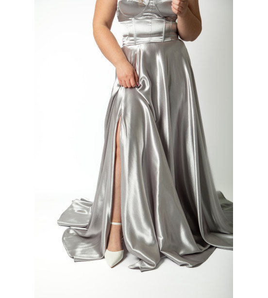 Conjunto de Corpete e Saia em Cetim