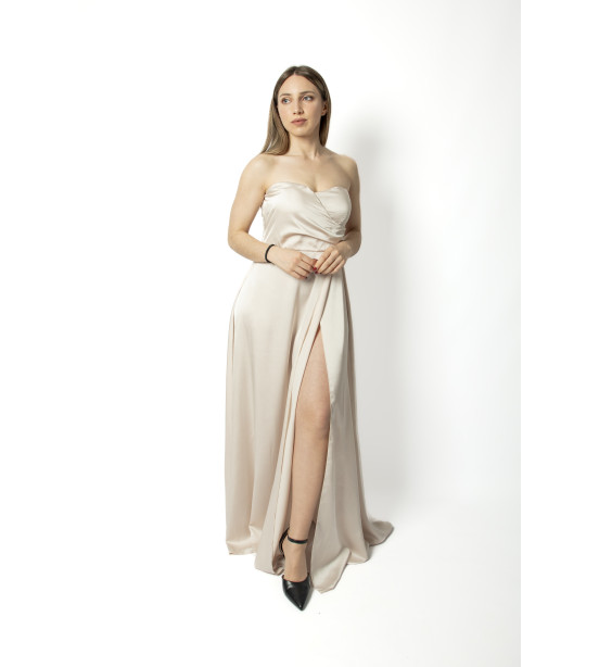 Vestido Cai Cai de Cetim com Copas 