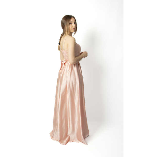 Vestido Rosa com Cinto Brilhante